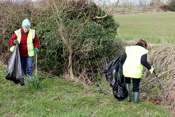 5 Janet and Mary get into the ditch.jpg